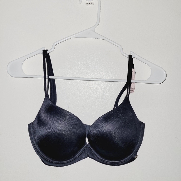 Victoria's Secret Other - Victoria Secret Very Sexy Lightly Lined  Plunge Black Bra 32DD Adjustable Straps